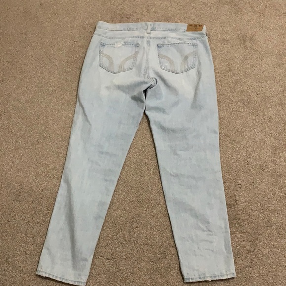 Hollister Distressed Boyfriend Jeans - Picture 5 of 5